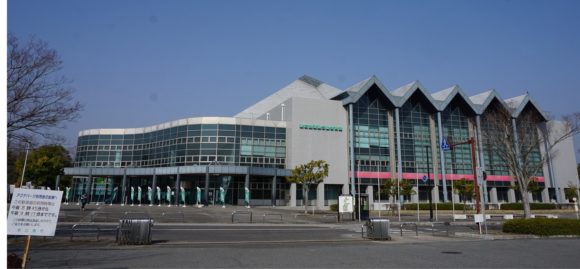 会場の東広島市運動公園体育館