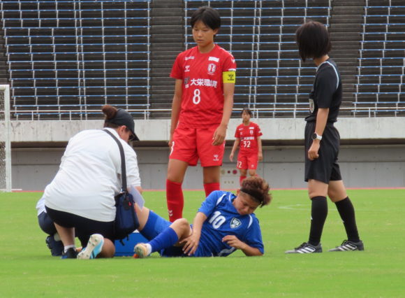 ウズベキスタン代表　INAC神戸レオンチーナ　Balcom BMW CUP