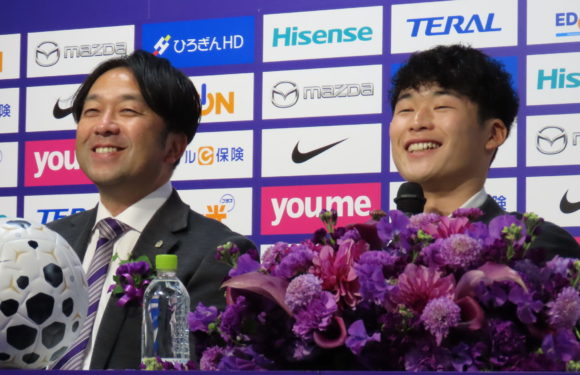 栗原圭介強化部長　鈴木章斗