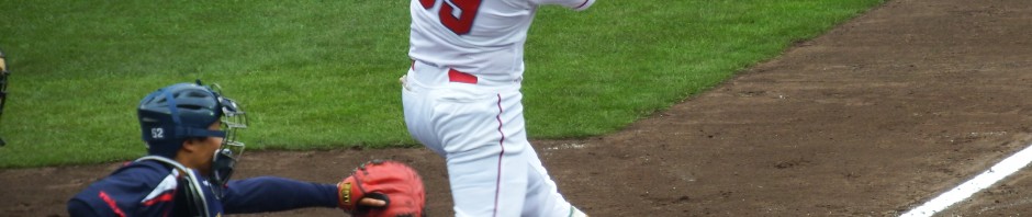 ヤクルト石川から一発放つ美間