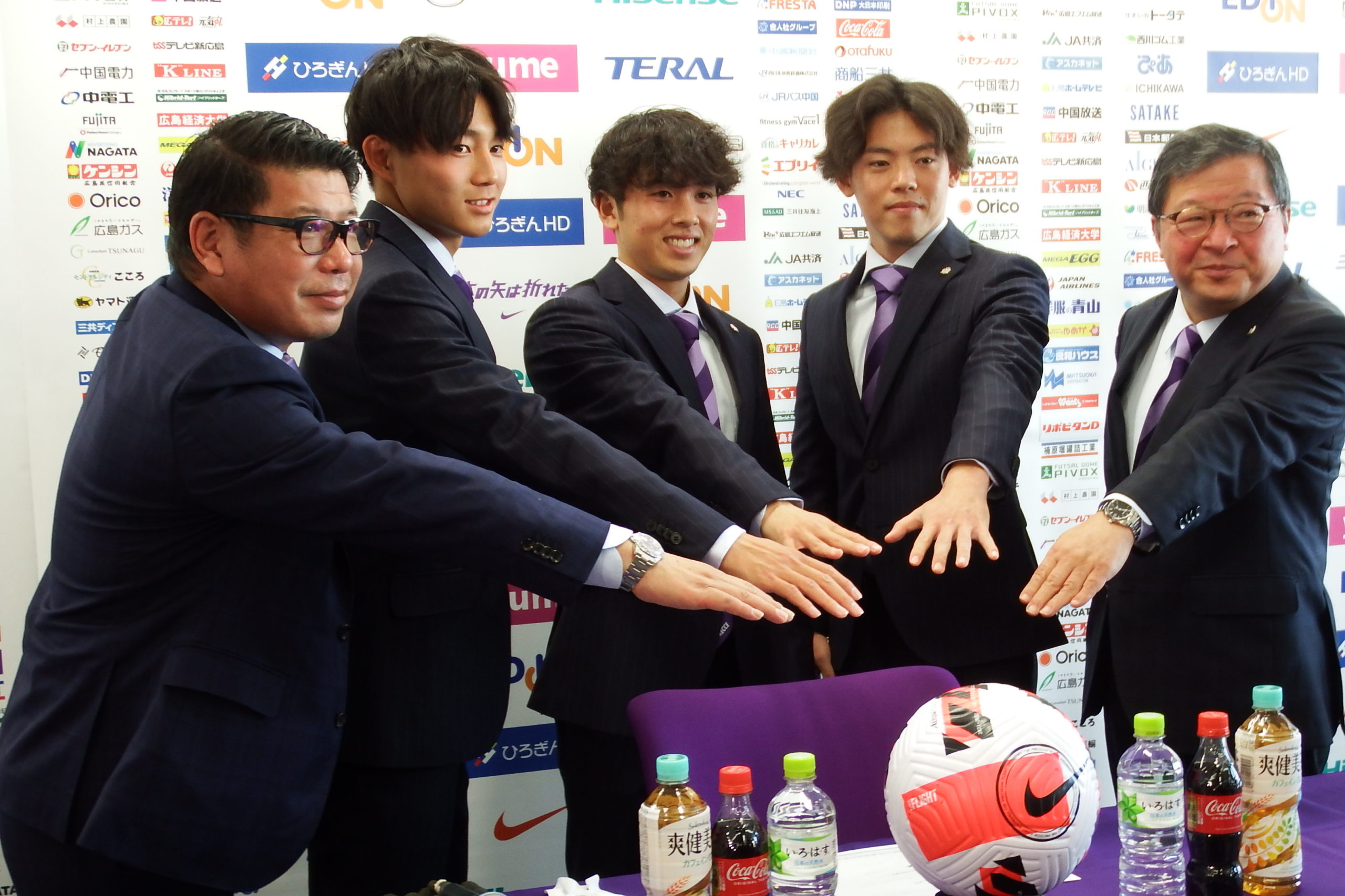 サンフレッチェ広島22年シーズン陣容固まる 戦力補強 は満田 仙波 棚田の新人３人と 育成クラブの積み上げ ひろスポ 広島スポーツニュースメディア