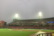 マツダスタジアム　雨