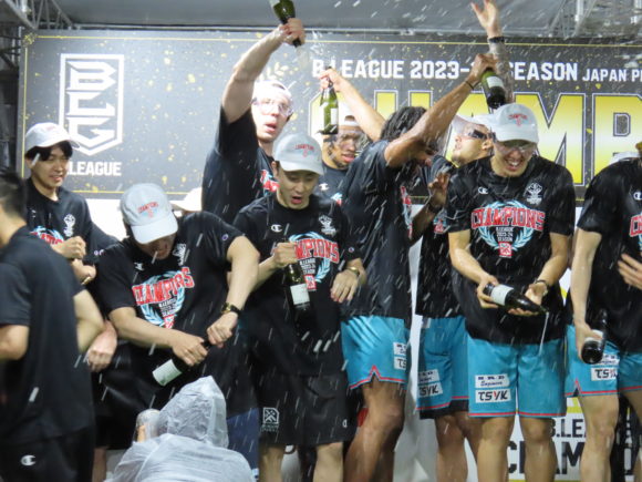 シャンパンファイト