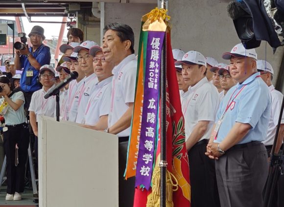 高校野球　優勝旗